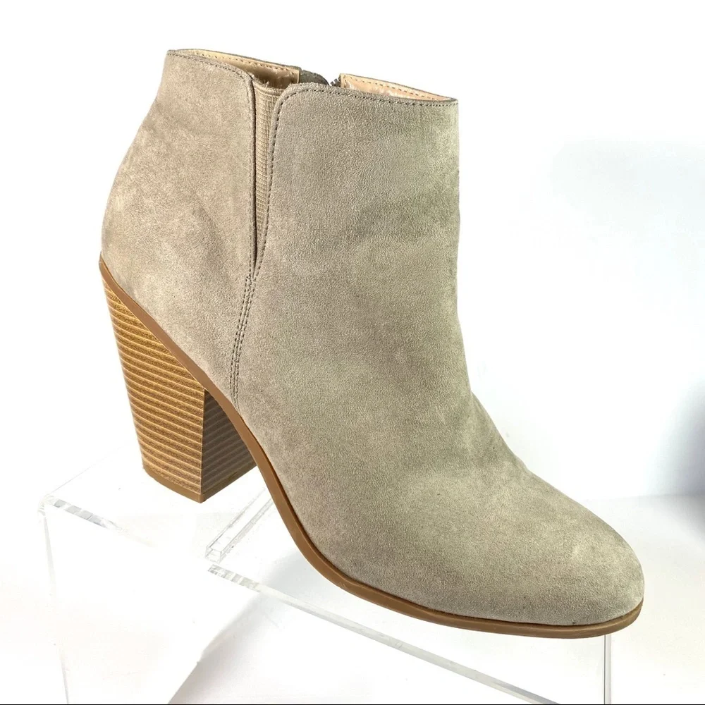 Banana Republic Ankle Boots Gray‎ Suede Zip Size 10